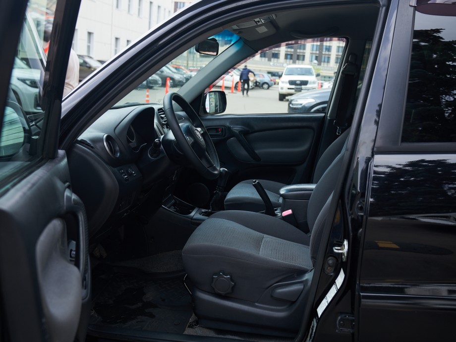 Toyota RAV4 2004