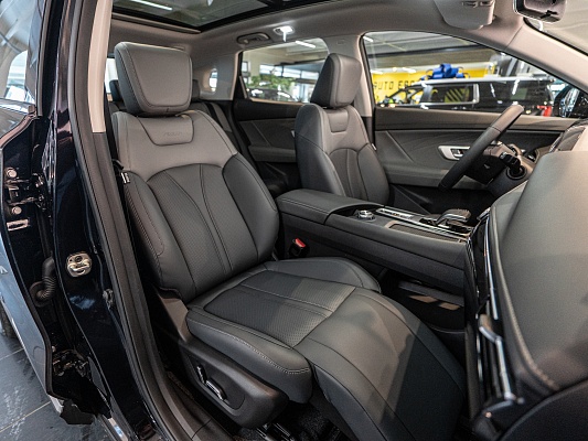 Dongfeng Huge Executive 1.5 AMT Black