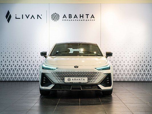 Changan UNI-V LX 1.5 AMT White 1