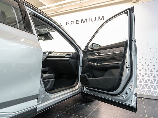 Dongfeng Mage Progressive 1.5 AMT Silver Black
