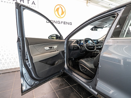 Dongfeng Huge Executive 1.5 AMT Silver Black